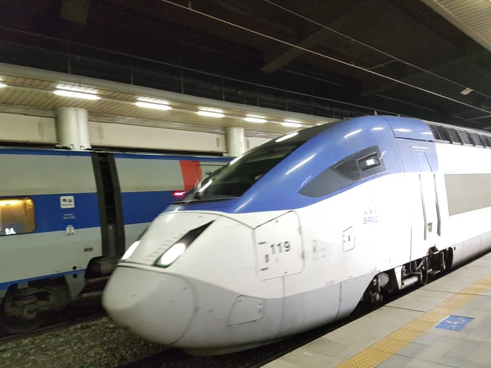 KTX train at Seoul Station platform
